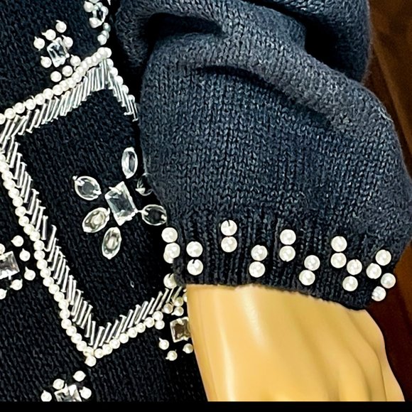 ⭐HP(X4)⭐VTG▪️VICTORIA HARBOUR▪️Pearl Rhinestone & Bead Embellished Sweater - Picture 4 of 8